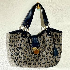 MK shoulder purse